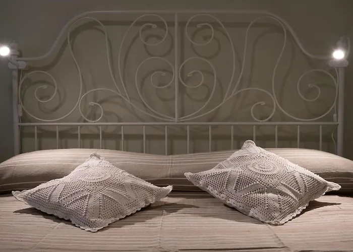 Casa Bouganville - St. Peter Romantic Apartment