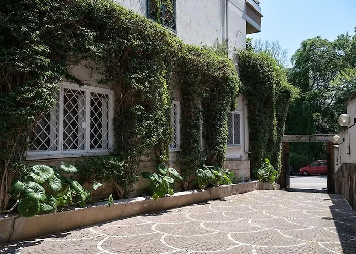 Casa Bouganville - St. Peter Romantic Apartment